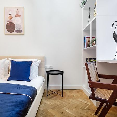 Tyzenhauz Apartments Krowoderska Street Krakov Exteriér fotografie